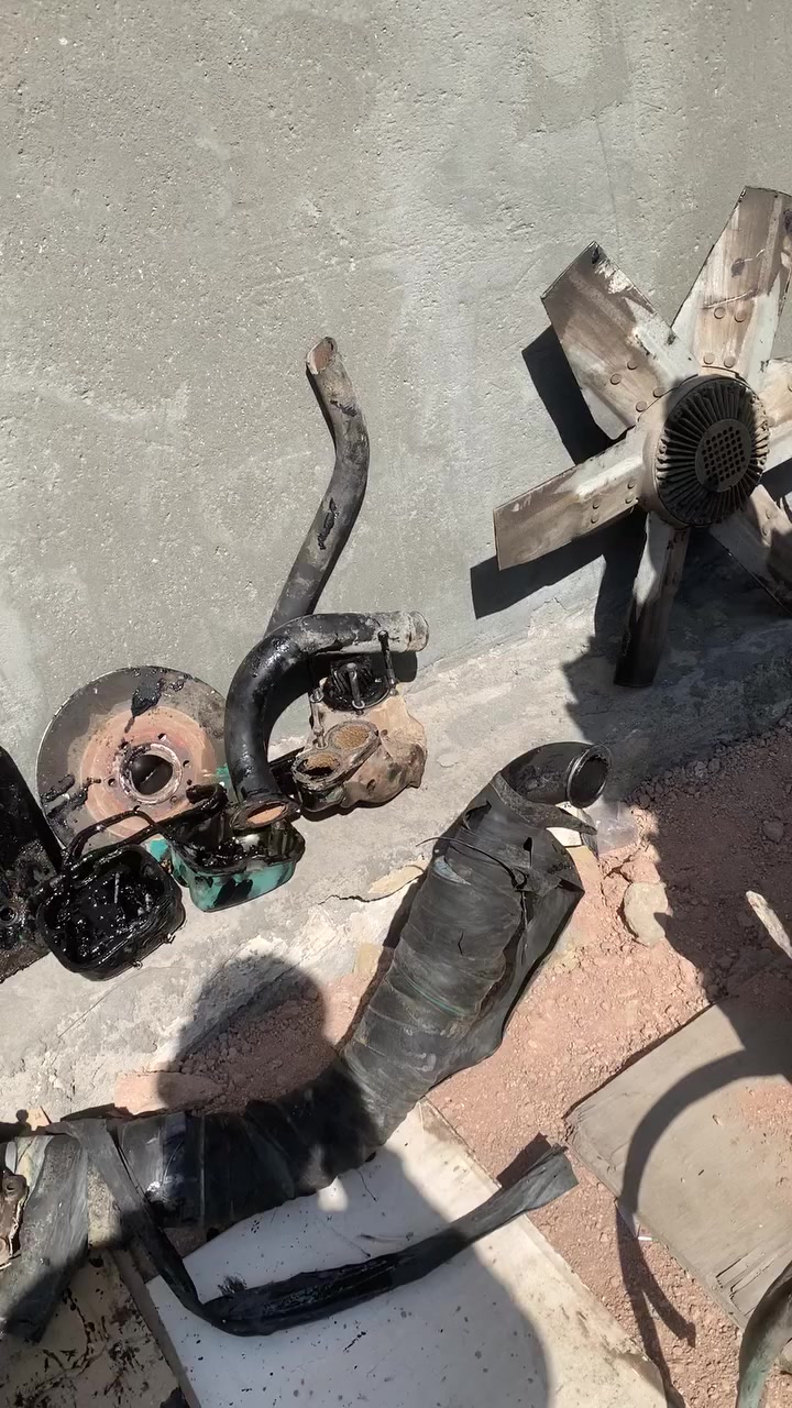 محرك اف ١٢ حجم ٢٢ ستندر ردت اجفته وستثنيت  محرك فار يطغ  شويه يعني جراخه او ل فتحه اله سعره ٨ ورقات كامل مكل اي نقص ماكو


**إذا كنت صاحب هذا الإعلان وتريد حذفه لأي سبب، رجاءا أرسل رسالة إلى الدعم الفني**