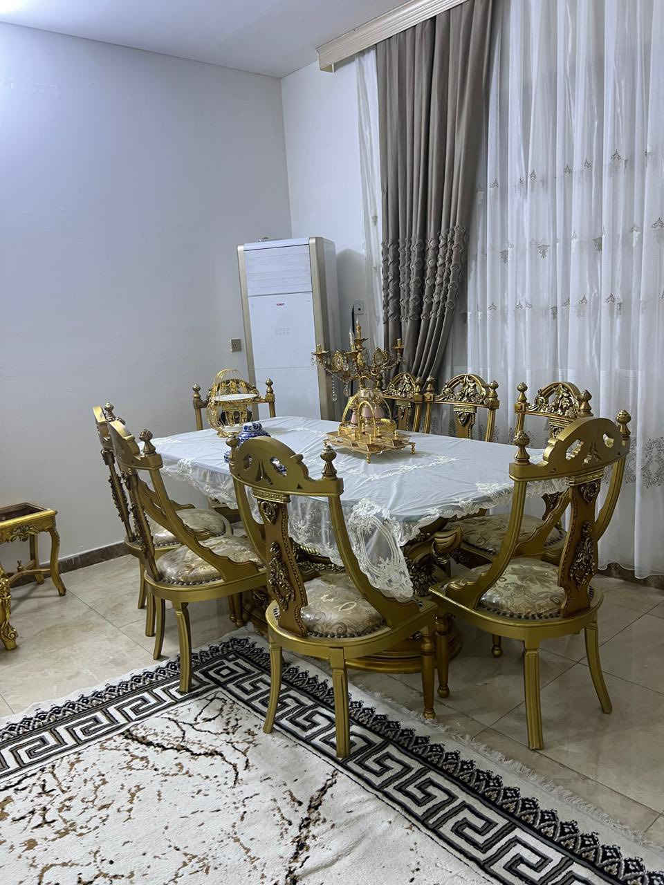 سلام عليكم ورحمة الله وبركاته اخواني. عندي غرفة مصرية تخم مصري + ميز طعام مصري + بوفيه￼ مصيري نظافته 90% جديدة محتاج اريد. أبيع *********** اخون لحد يسكر بي والله. ماخذ ن غاليات ￼￼ سعر. مناسب جدان ￼
