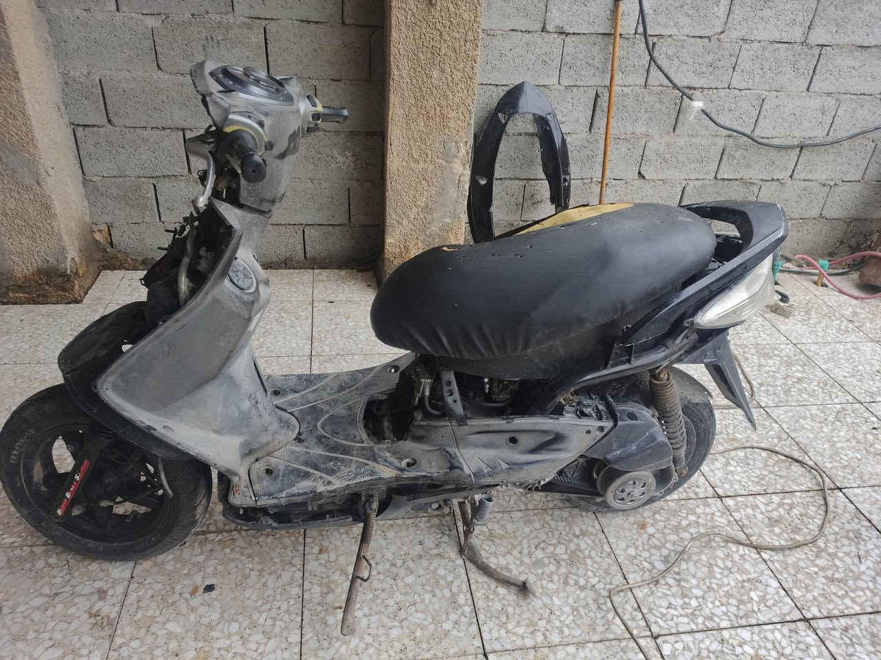 سلام عليكم يولد سكنس فحل كابريتر شغاله بوشه بلاديه سابقآ 58 دراجه ناعمة مكانتها خير من الله لا تنقيص لا تبخير يرادلها بجم كفراتها موجوده بس بجم طاك السعر 300 وفيها مجال للشراي بيها صالصنه بلاديه مو هاي للاستفسار خاص أو ***********٥ مكاني بغداد الحسينيه
