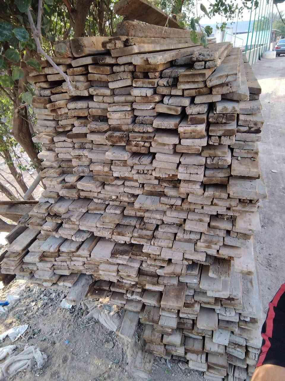 يوجد خشب نضيف للبيع للاتصال*********** الكماليه محطة اساله ماء البستان ابيع مفرد يعني ع المكعب
