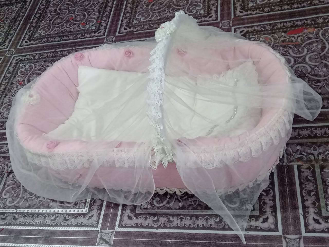 كاروك للبيع سعر 35 وبيه مجال للستفسار.    ***********
