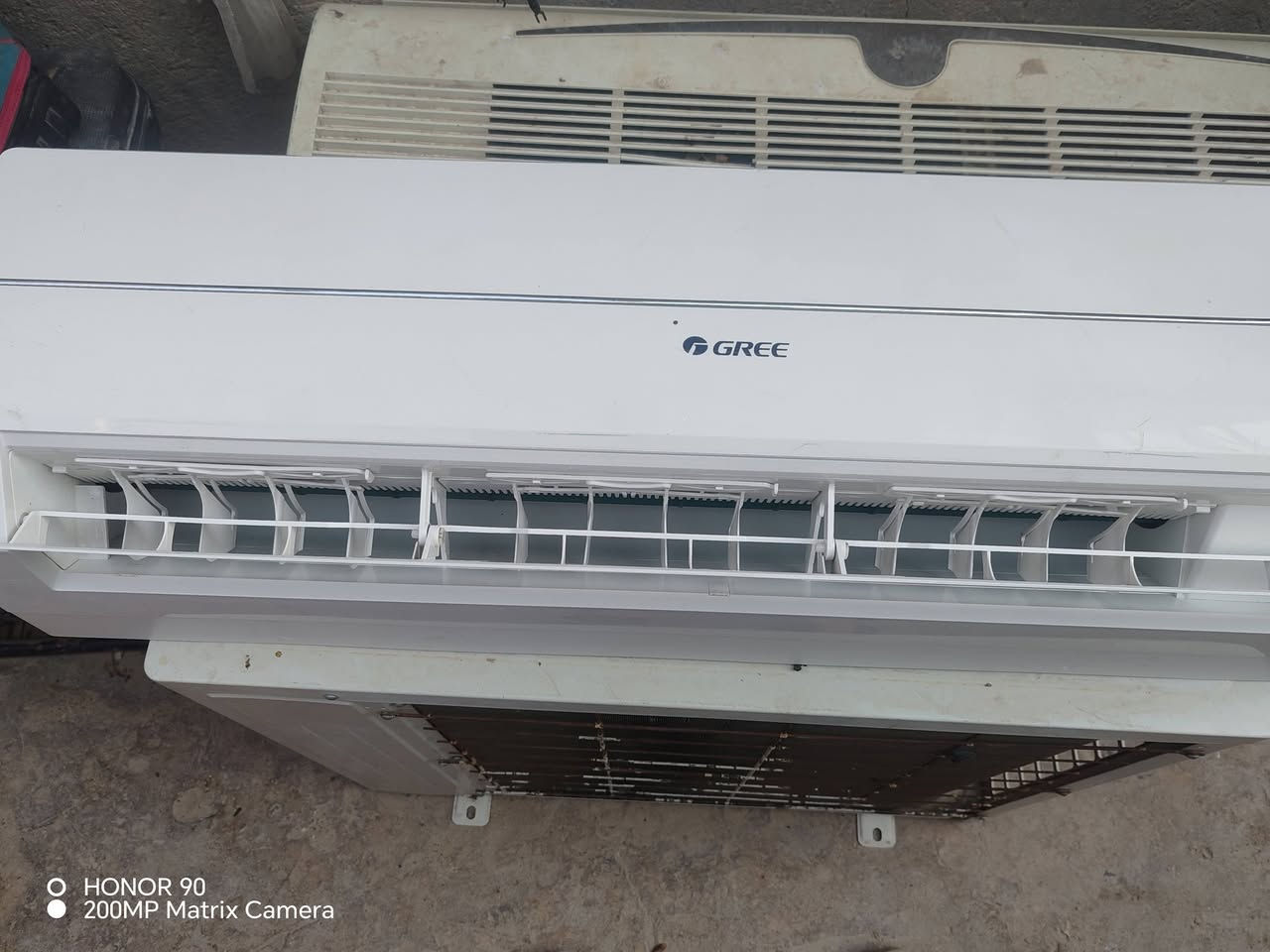 سلام عليكم سبلت البيع نضيف نوعيه اكري غاز ٢٢ التصال على الرقم ***********
