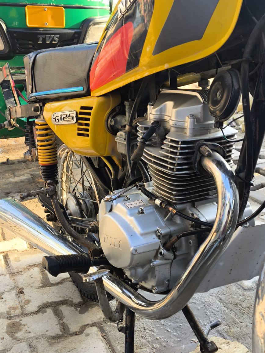 سلام عليكم للبيع موديل ٢٠٢٣ دراجه رقم وسنويه باقي على استلام لوحات المحرك ما مفتوح فقط مبدل كلجات سعر قفل مليون و ٧٠٠
‏‪***********‬‏
