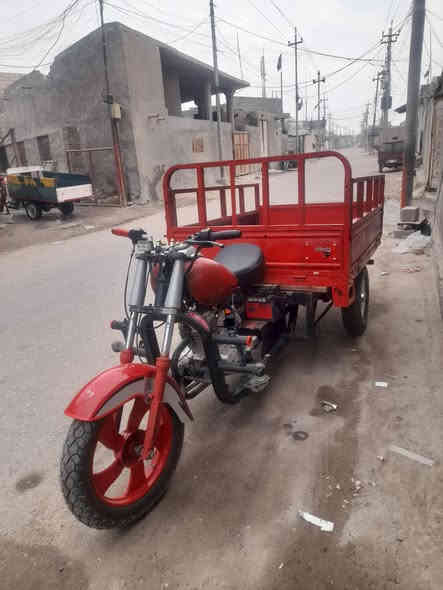 سلام عليكم ستوته ام تي ار موديل 2012 اوراق ستوته نضيفه ضفيره جديده باتري جديد مكينه مال جمره 150 مبدل بس شفت مال كير اكسن شفتات لطش رنك جديد كدام  سعرها 950وبيه مجال مكاني البصره كرمة علي رجائا المو شراي لايراسل ***********
