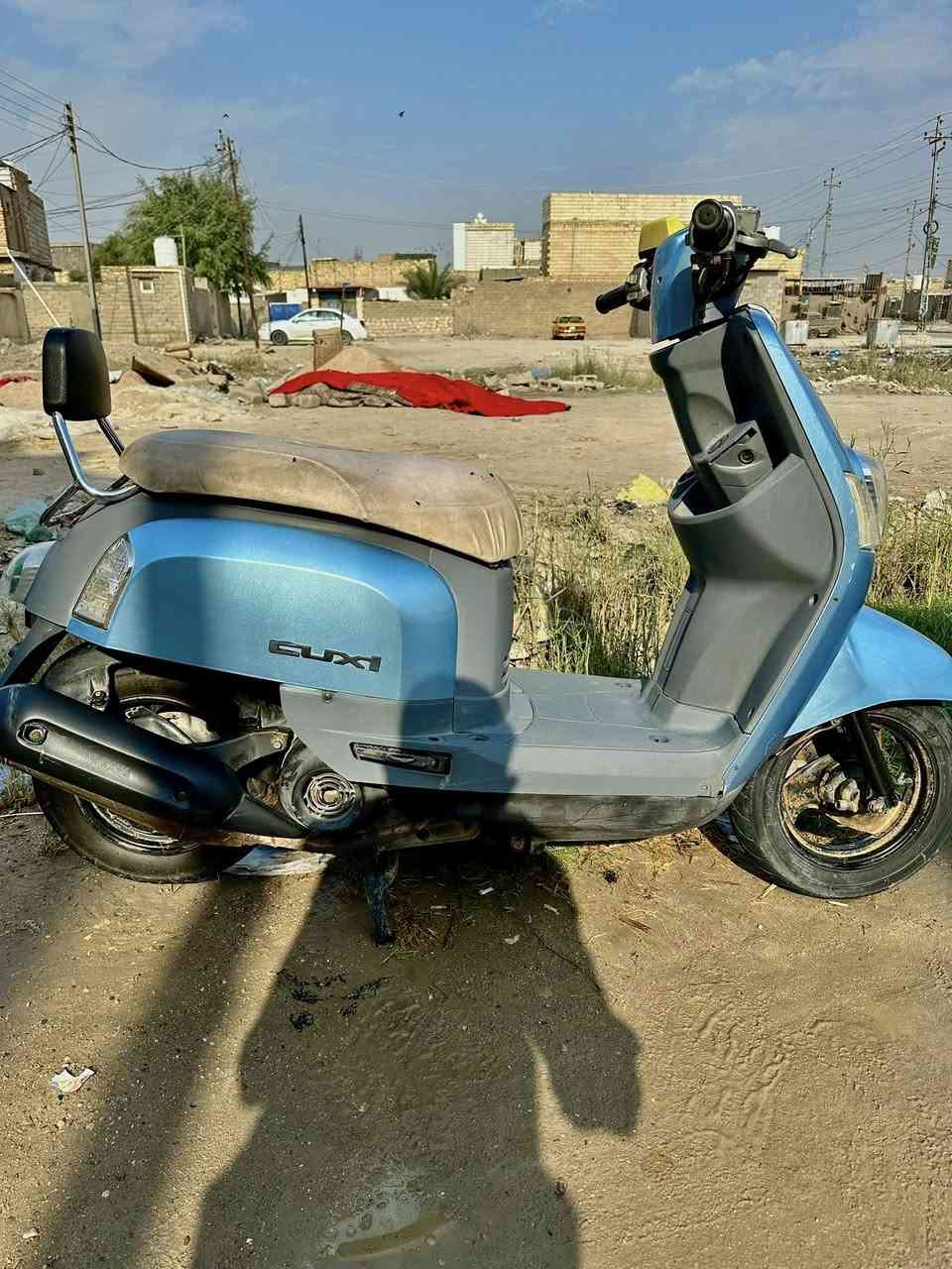 للبيع دراجة بوليسي كابريته دراجة نظيفة سعرها 600 وبيها مجال بعد مكاني بسوق الشيوخ وهذا رقمي ***********
