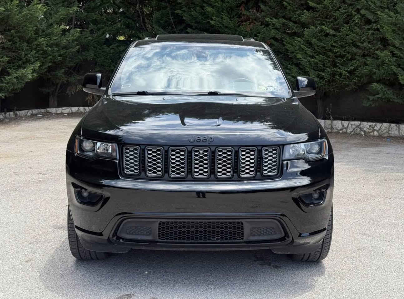 GRAND CHEROKEE ALTITUDE 
Model 2019
Super clean 
Mileage : 88.000 miles
2 kyes 
4 new tires 
Full full
☎️☎️ ; 03487131


**إذا كنت صاحب هذا الإعلان وتريد حذفه لأي سبب، رجاءا أرسل رسالة إلى الدعم الفني**