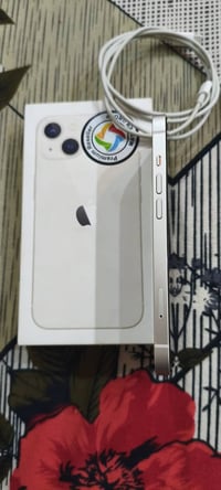 🌹 ايفوون 13 عادي ذاكره 128 لون ابيض ضمان ماستر طك كارتون صارله شهرين ج...