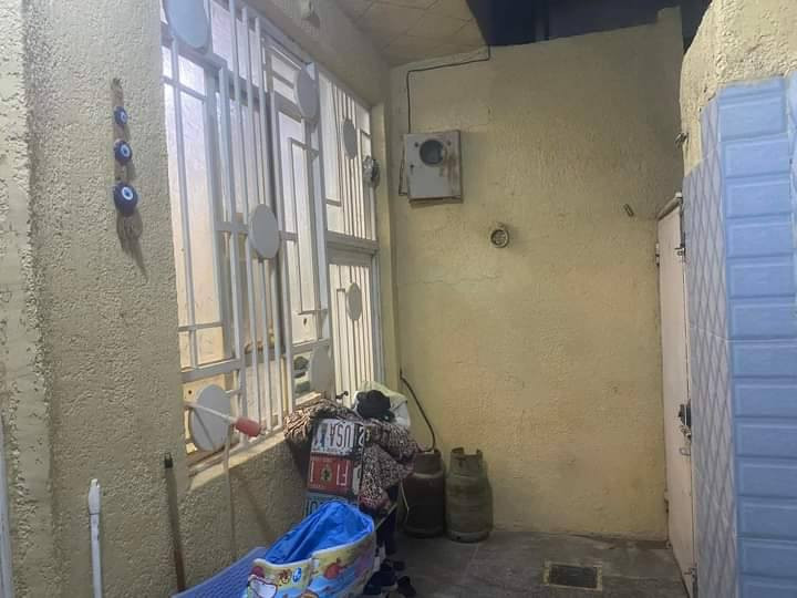 عندي بيت المعملجي خلف مدارس الوارث البيت جاهز من كلشي طابق واحد قرار ٢٥ واجهيه ٨ مساحه 100 متر طابوق كونكريت سعر مناسب  للتواصل
***********
***********
