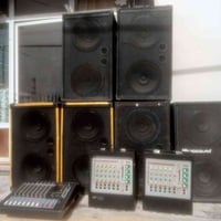 عندي سماعات ثنائي عدد 3 ومكسر عدد 3 للبيع الشراي يتصل 07711206658