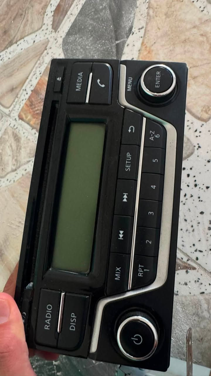 سلام عليكم مسجل عدد 2 بلادي مال نيسان صني هندي بلوتوث اواكس راديو س 40 يعني الواحد ب20 الف 
المكان كركوك

‭***********‬
