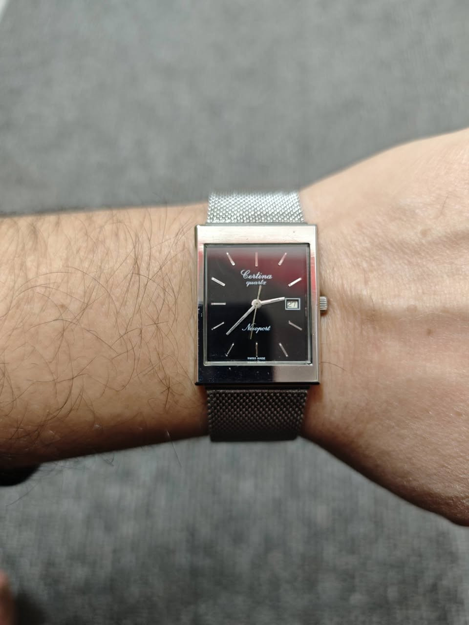 سلام علیکم. 
ساعە سیرتینا نیوبورت سویسری اصلی للبیع. فنتج قدیم انتاج سبعینات. باتری. منفذ یومی. ستنلس ستیل بالكامل. نضیف و شغال مضبوط. سعر 75 الف.


**إذا كنت صاحب هذا الإعلان وتريد حذفه لأي سبب، رجاءا أرسل رسالة إلى الدعم الفني**