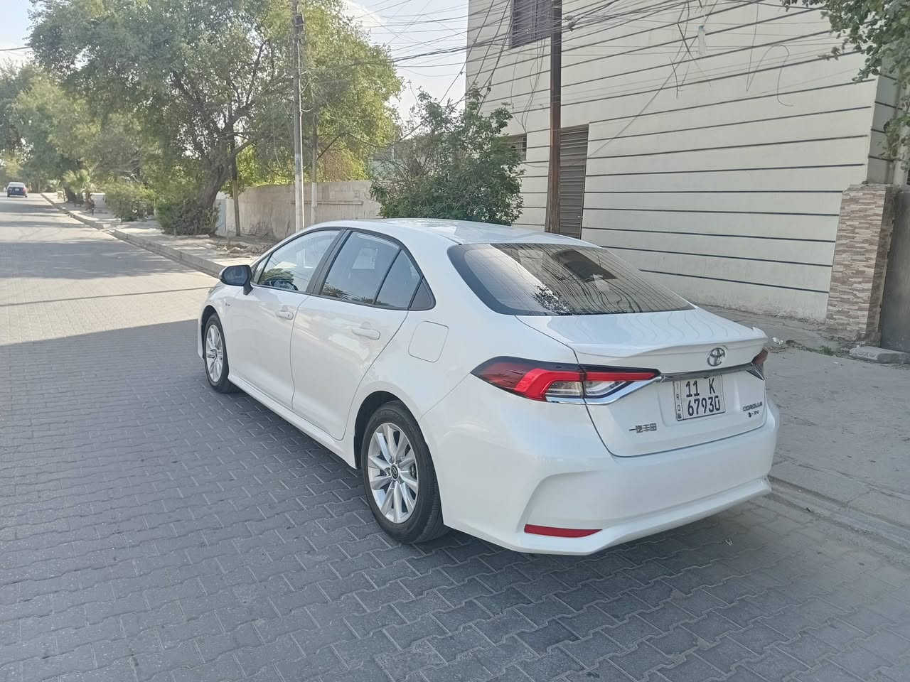 السلام عليكم من رخصت الادمن كورلا شكل الخليجي موديل 2025سيارة ماشية 15 ألف مكفولة كفالة عدا رصعة بل الباب الكدام فول السيارة داخل جلد اسود سعر السيارة 155$وبية مجال للشراي مكان السيارة بغداد الكريعات ***********
