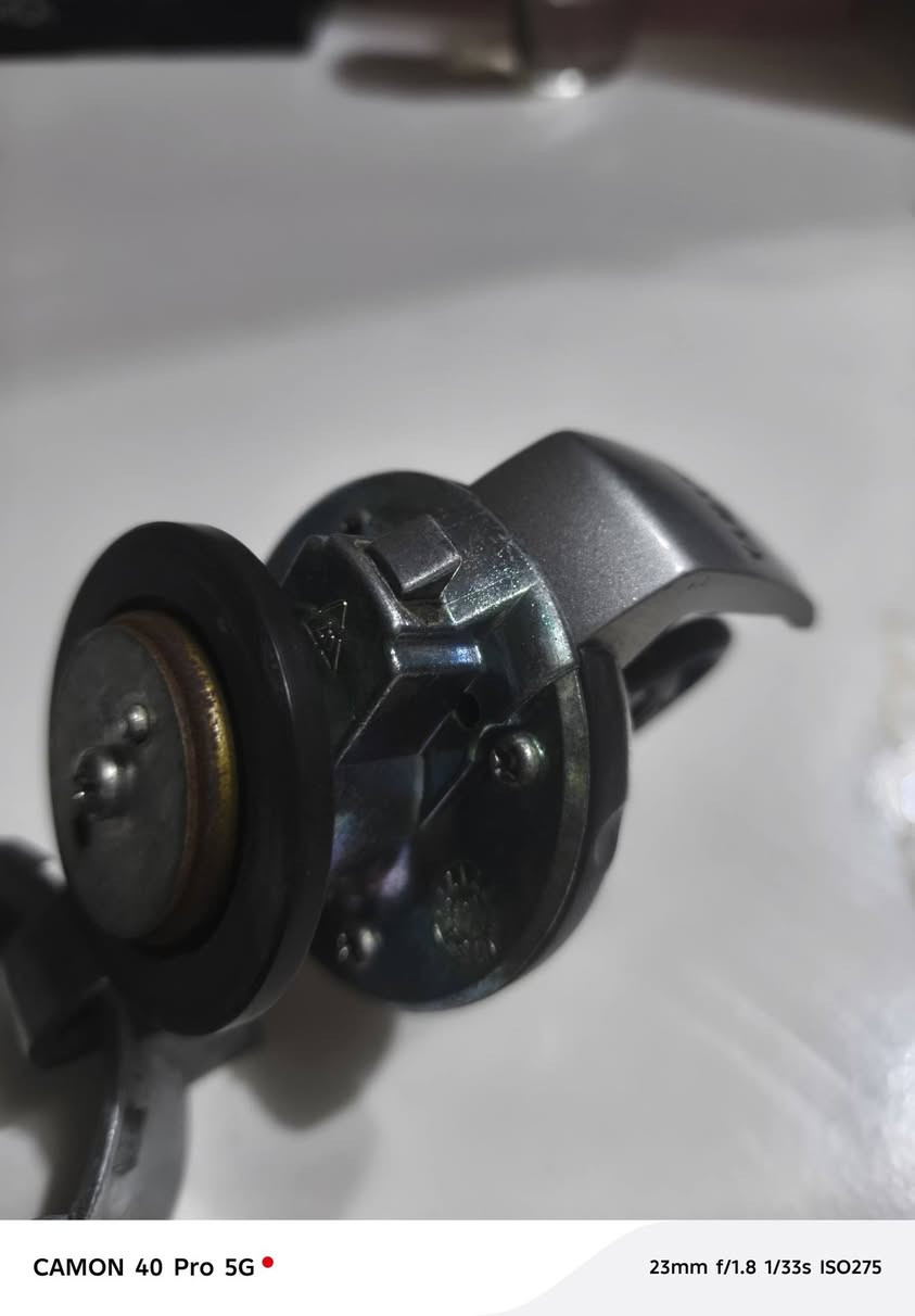 سلام عليكم من رخصة اصحاب الكروب قبق بانزين نفخ ياباني للبيع مال دراجه سكنس شمعه نثيه فحل واير الحساس موجود بي القبق نضيف وشغال معه اسويجه كما موضح بالصورة السعر 50 الف ابدون اسويج 35 و للستفسار ***********
