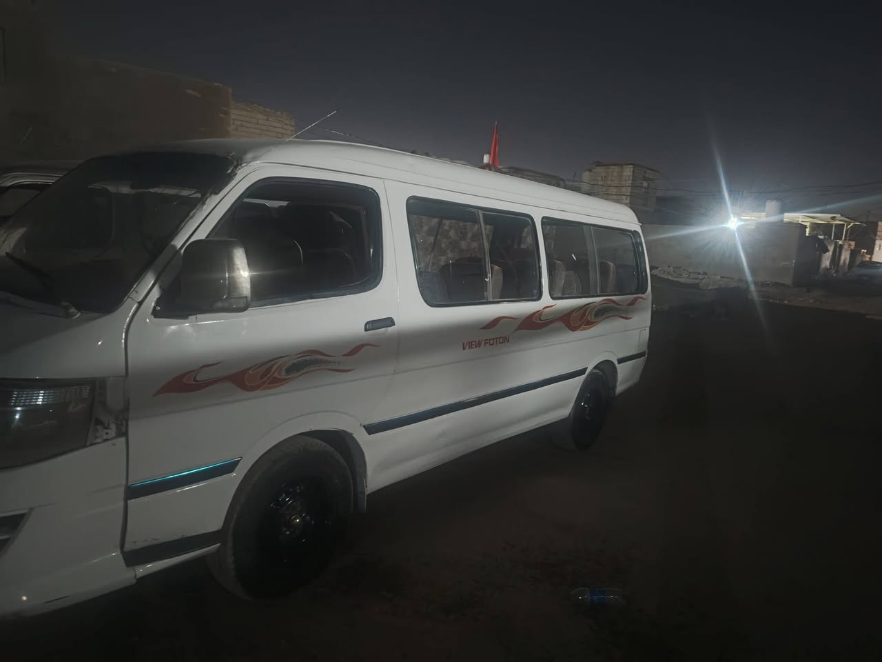 يا الله سياره فتون مديل 12 مصلاويه سنويه عضم مكينه جديده
دوشمه كاعيه جديده 
والباقي كدام عينك تجي وتشوف سياره جاهز كهربائيات كلها شغاله
عنوان نجف *********** 
السعر 33 وبيها مجال
