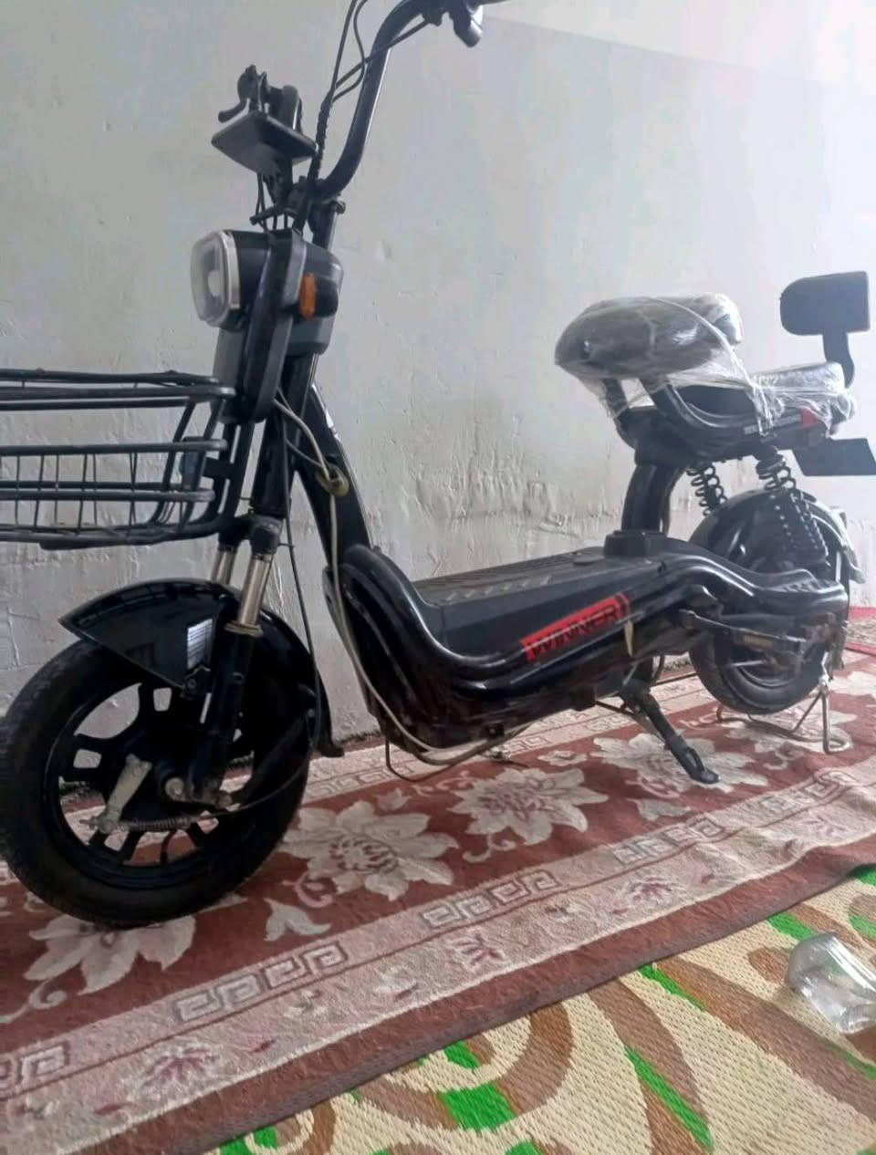 سلام عليكم/ دراجه ريان للبيع أربع بطاريات سرعه حقيقي 46 السعر 300 وبيه مجالل.    كربلاء  

***********
