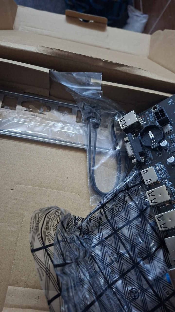 mother board
core i 7 3300
ram 8 gb أربيل, العراق


**إذا كنت صاحب هذا الإعلان وتريد حذفه لأي سبب، رجاءا أرسل رسالة إلى الدعم الفني**