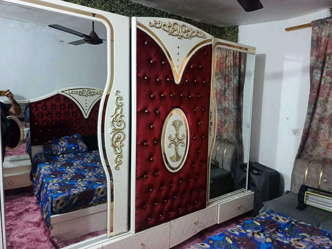 غرفه نضيفه كلش ما بيهه شي  السعر 550 العنوان الحسينيه ***********
