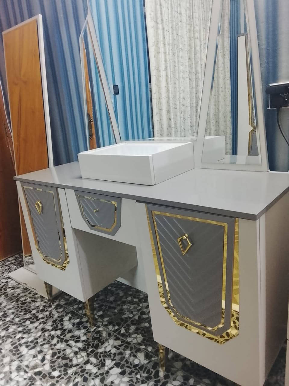 غرفه نوم كلش كلش نضيفه


**إذا كنت صاحب هذا الإعلان وتريد حذفه لأي سبب، رجاءا أرسل رسالة إلى الدعم الفني**