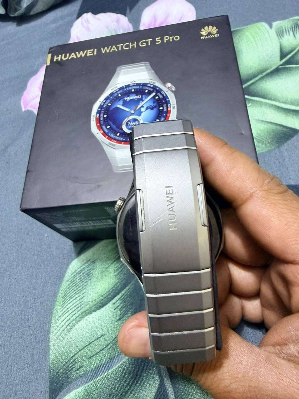 ساعه هواوي جي تي 5برو نضافه 100\100 اكو شخط بلسير بلسير موضح بلصوره بغداد او ديالى ***********
