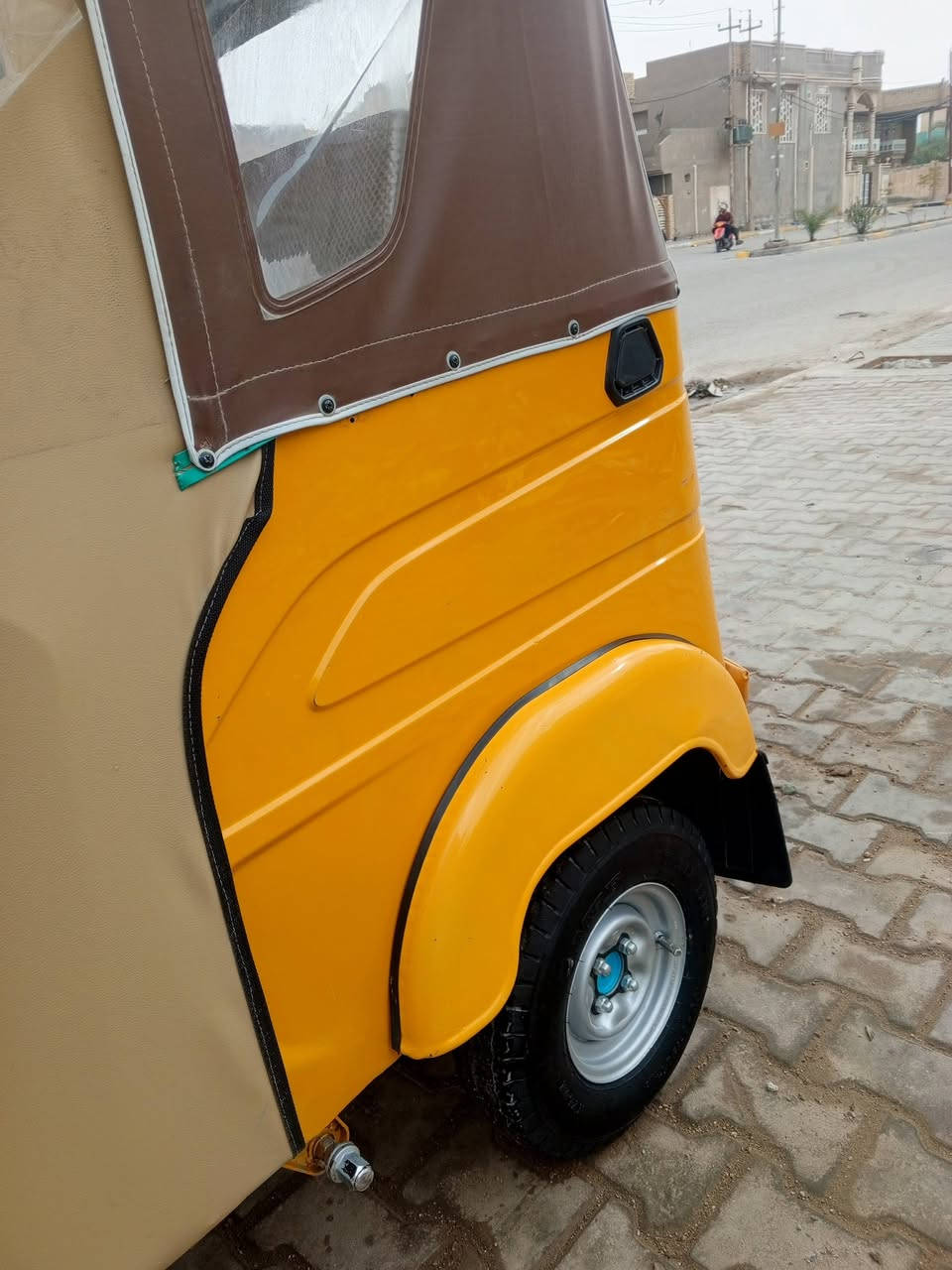 سلام عليكم تكتك مديل 2021بشهر 11 رقم وسنويه لوحاته طالعات بلبيت تكتك مكفوله مبدل بيه بوش وبستم  شركه دبلات جديد لوي جديد عنبار جديد دوشمه جديد جادر جديد تخم تاير جديد سعر 7 ملاين 800 وبيه مجال لشرايه بخير ويددل دراجه مال جنايه اي نقص مابيه رقم ***********)(***********
