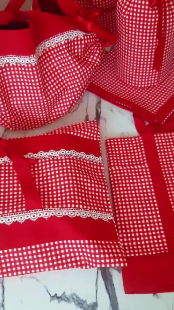 تفصيل أنيق ولمسة إبداع بكل غرزة ✂️✨

نخيط لكم مفارش، أطقم مطبخ، وصداري بجودة عالية وقماش مرتب يخلي بيتكم أرتب وأجمل 🤍
الذوق عنوان شغلنا، والرضا هدفنا 🌸
للطلب والاستفسار راسلونا على الخاص 💌

#خياطة #تفصيل #مفارش #اطقم_مطبخ #شغل_يدوي #تصميم_منزلي #ديكور_بيت #ستايل_راقي #حرف_يدوية #مشغولات_يدوية #handmade #sewing #crafts #home_decor


**إذا كنت صاحب هذا الإعلان وتريد حذفه لأي سبب، رجاءا أرسل رسالة إلى الدعم الفني**