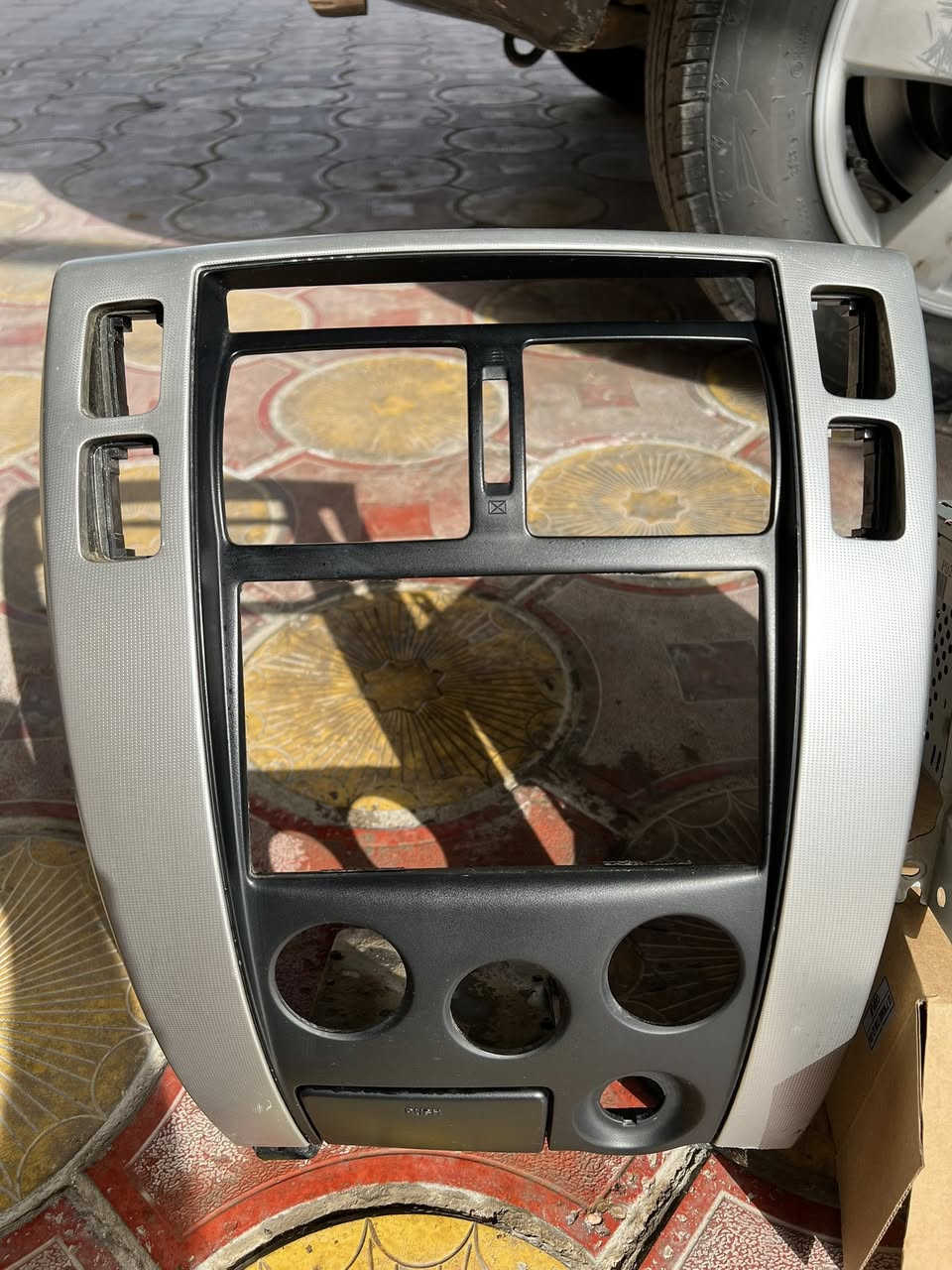 مسجل وأطار جدد وأصليات لمسجال شغال وبلادي للبيع ثنينهن اب ٤٥ نهايتهن مكاني بغداد
***********
