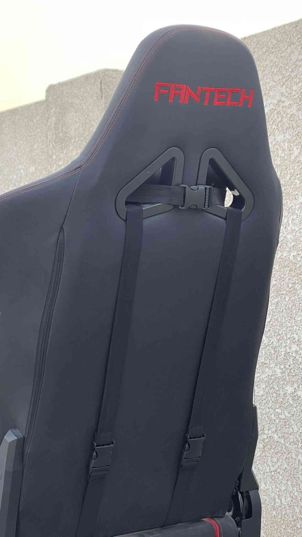 🔥 للبيع: كرسي گيمنك احترافي من Fantech (لون أسود وأحمر مميز) 🔥

 * الماركة: Fantech.
 * الحالة: مستخدم 
 * اللون: أسود وأحمر رياضي.
 * المادة: جلد بولي يوريثان (PU Leather) عالي الجودة وسهل التنظيف.

 يتميز بتصميم مقعد سيارات السباق (Racing Style) لتوفير أقصى درجات الدعم للجسم أثناء الجلوس الطويل.
 يتضمن وسادة للرقبة ووسادة لدعم أسفل الظهر (Lumbar Support) قابلة للتعديل والإزالة.
 * إمكانية إمالة الظهر بزاوية كبيرة تصل إلى [اذكر الزاوية التقريبية مثل 180 درجة أو 150 درجة] للراحة والاسترخاء.

   * ارتفاع الكرسي قابل للتعديل (مكبس هيدروليك Class 4).
   * مساند ذراعين قابلة للتعديل.
   * وظيفة تأرجح مريحة.

 * السعر 110 الف 

الموقع بغداد للتواصل ***********

