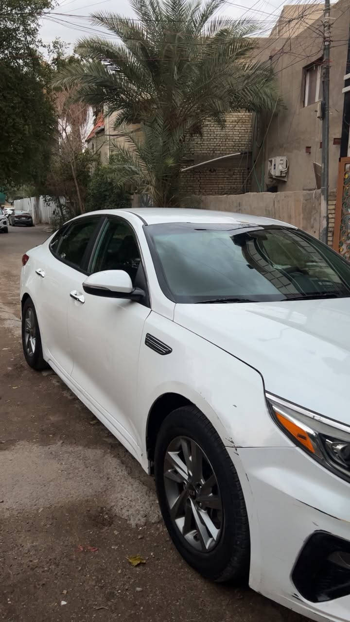 السلام عليكم سيارة اوبتما موديل 19 نص فول بيها اضافة منضومة غاز السياره نضيفه وعلى ايد بنيه والسنور مالتها موجود السياره رقمها بغداد مشروع وطني وصاحبة السياره موجوده تحويل ثاني يوم الاستفسار :
***********
