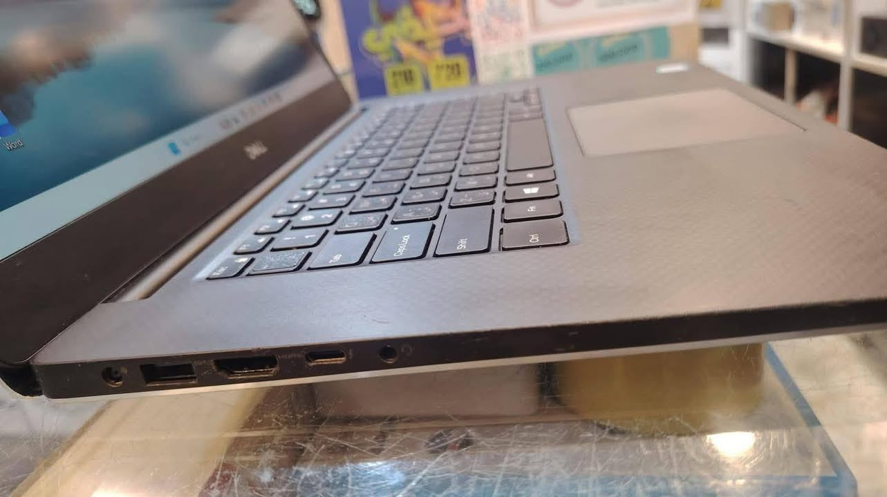 الجميله النحيفه بمعالج i9 وكرت شاشة خارجي من نيفديا وبسعر 740 الف بس
💻 لابتوب Dell Precision 5540 — محطة عمل قوية للمونتاج، التصميم والشغل الهندسي الثقيل 🔥

✨ المواصفات: 🔹 المعالج: Intel Core i9 فئة H الجيل التاسع
🔹 الرام: 16GB DDR4
🔹 الخزن: 512GB SSD M.2 سريع
🔹 كرت الشاشة: NVIDIA Quadro T2000 4GB احترافي
🔹 الشاشة: 15.6 إنج FHD جودة ممتازة
🔹 تصميم فخم وأداء ثابت للشغل القوي

🎁 الملحقات المجانية: ✔️ حقيبة لابتوب
✔️ شاحن
✔️ ماوس
✔️ ماوس باد
✔️ تغليف مرتب داخل كرتونة

🛠️ قبل الاستلام: ✅ تفحص الجهاز كامل بنفسك
✅ تتأكد من المواصفات والنضافة قدام المندوب
✅ تنصيب ويندوز + البرامج الأساسية + Office جاهز

🛡️ الضمان: ضمان أسبوع كامل بعد الاستلام

🚚 التوصيل: توصيل لكل محافظات العراق ويا كل الملحقات

📍 العنوان: بغداد — الأمين الثانية
📞 للحجز والاستفسار (واتساب): ***********
