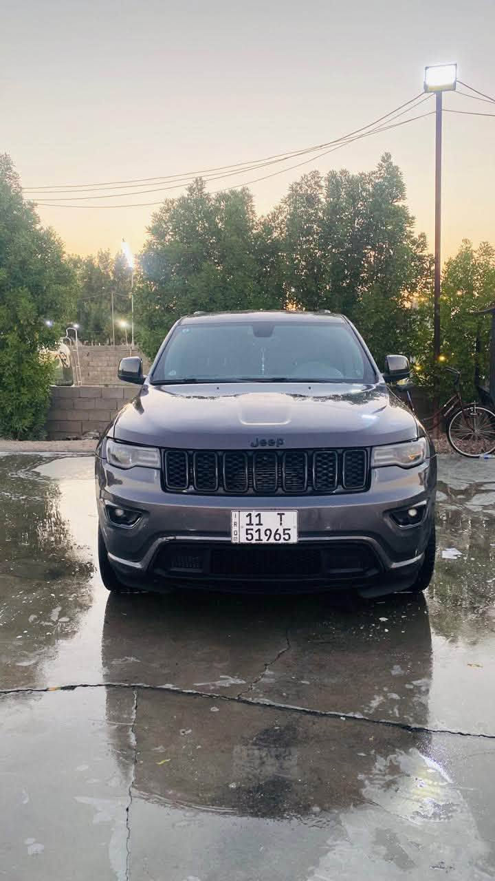 السلام عليكم جيب مديل 17 بلاك توب.  تفاصيل بالمنشور  رقم بغداد. 200 وبيه مجال بيع او مراوس  ***********
