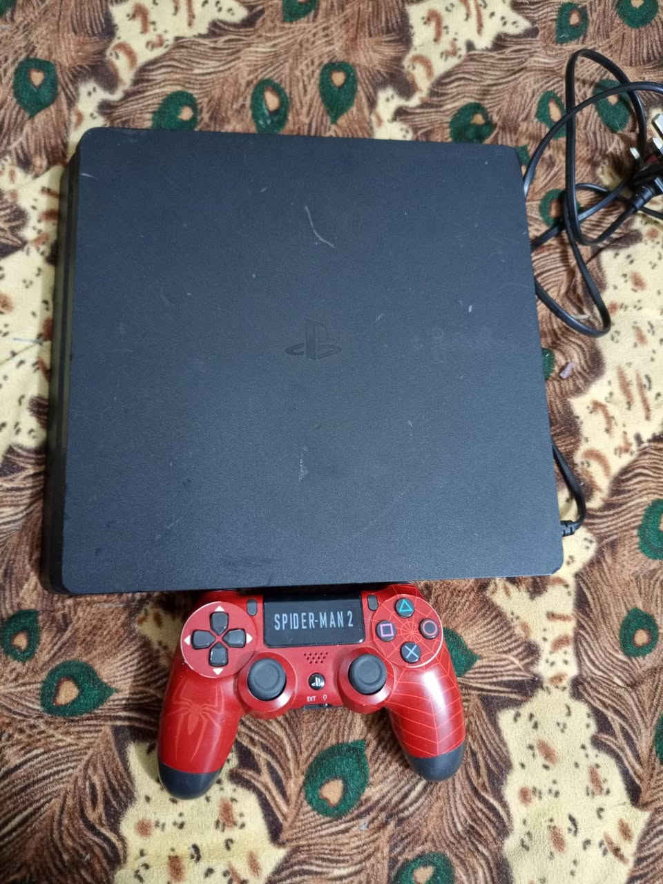 السلام عليكم اخوان ♥️
بلي 4 للبيع جهاز نضيف كلش ويا 6 اقراص 
درايفر 
بيس 2018
حرب 
سيارات 
لعبه تختيم 
لعبت مغامر 
السعر 200 وبي مجال


**إذا كنت صاحب هذا الإعلان وتريد حذفه لأي سبب، رجاءا أرسل رسالة إلى الدعم الفني**