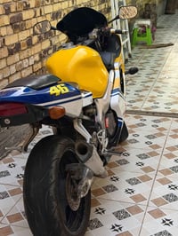 F4i • ٦٠٠ • اوراق