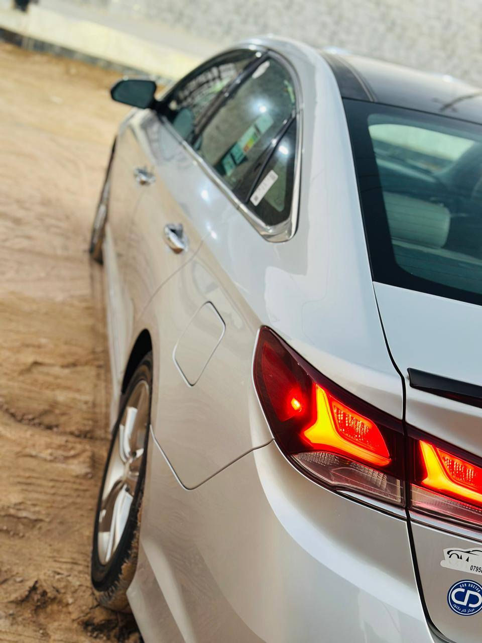 سوناتا للبيع رقم بغداد مديل  ٢٠١٩ مشروع وطني تحويل ثاني يوم السياره جديده فول واحد على واحد محرك ٢٤٠٠ فول مواصفات فقط قطعتين تبديل بدون دواخل بنيد وجاملغ الأمامي تجي وشوف السياره صلوات على محمد وآل محمد احله من الصوره.السعر ١٦٥ اوبيها مجال لطيبين تلفون مكان النجف قرب مطار النجف باب الدخول                   ***********
