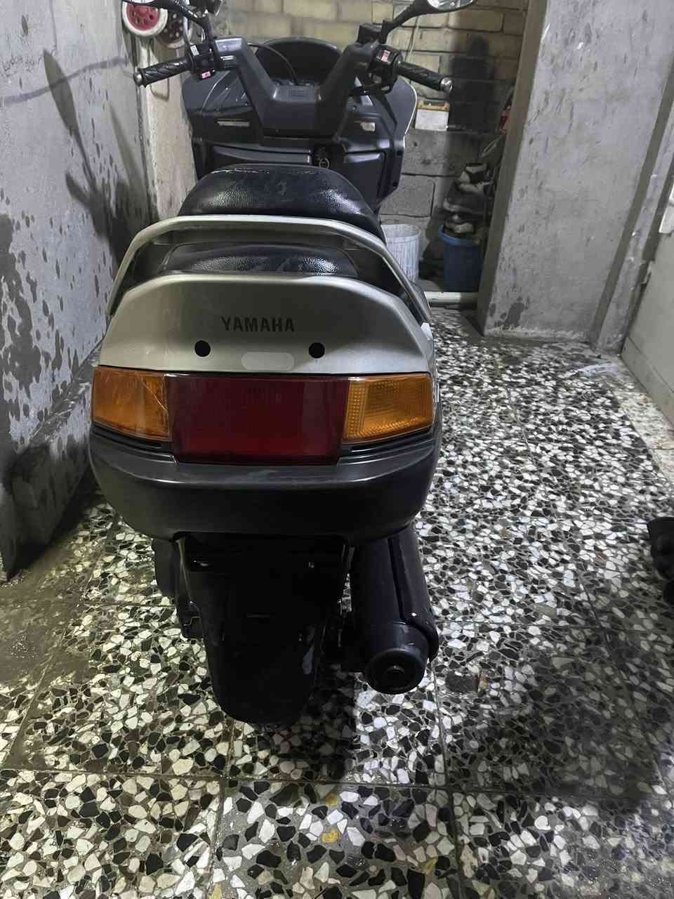 سلام عليكم لبيع ماجسته 140دراجه جديده واذا برغي مفتوح بلمكينه مالته والكلجات مالته اني خصارايشي الله شاهد تخم تايرجديد دراجه ايشي مناقصه السعرمليون و100بيه مجال ***********مكان دوره
