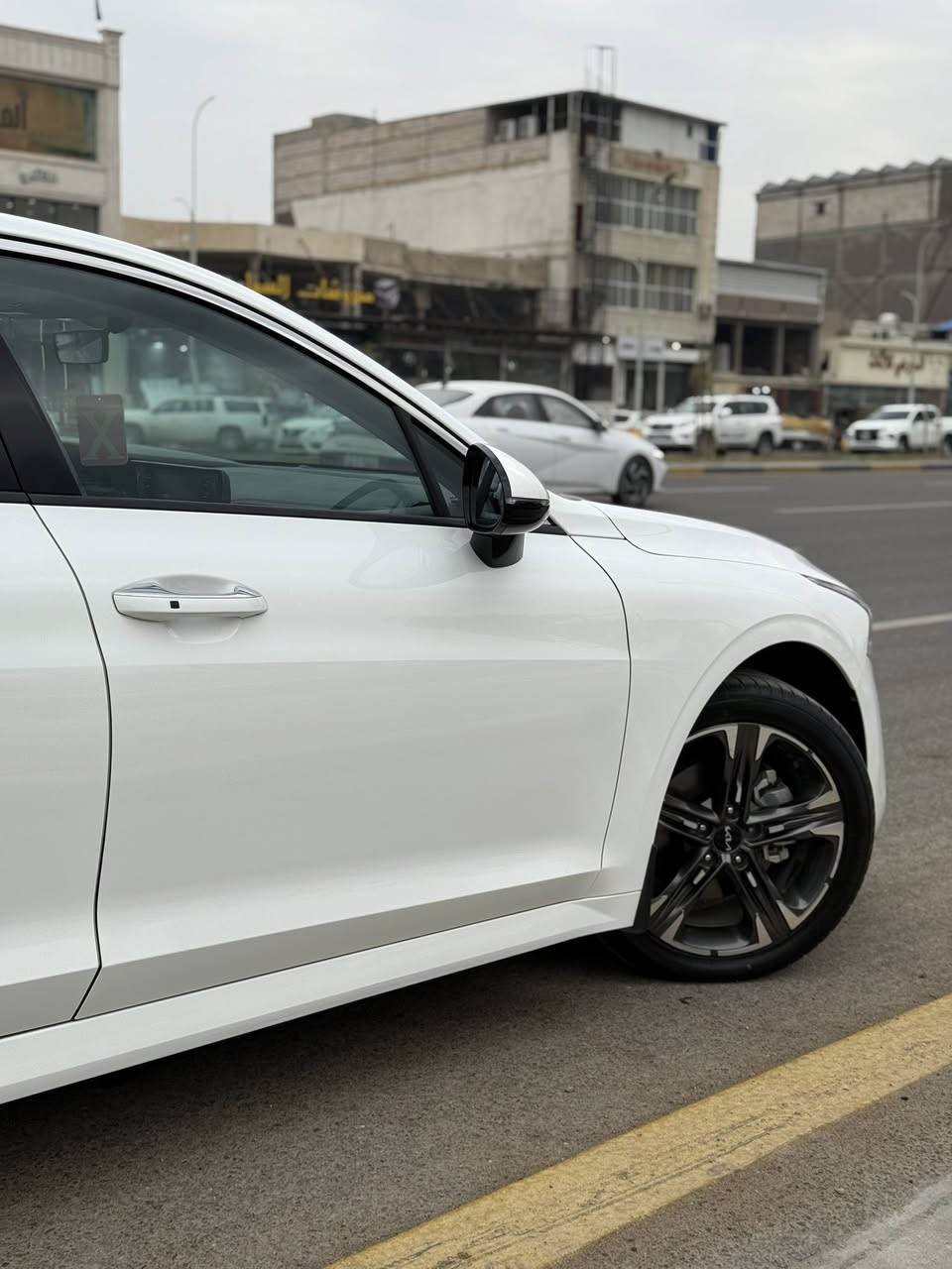 كي فايف للبيع مديل 2023 خليجي
محرك 2000 رقم اربيل كفاله عامه ماعده بارد كد خمس اصابع بلجاملغ الخلفي مايبين 
فول مواصفات ماعده البنراما 
بصمه تحكمات حساسات كامره 
سنويه لغايه 2028 ماشيه سياره 60 
السعر 196 وبيهه مجال قليل للشراي 
مكان سياره بصره 
رقم الهاتف ***********
