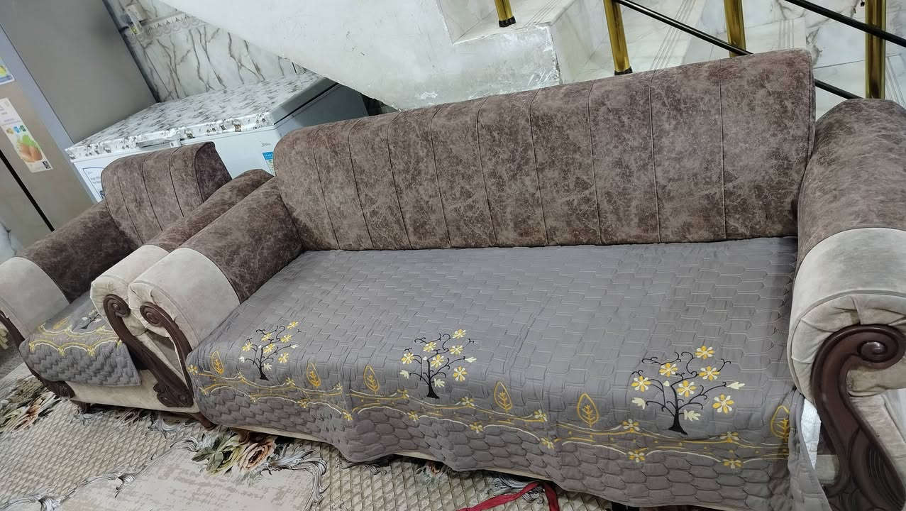 تخم كامل للبيع مع المفرش والكوشات


**إذا كنت صاحب هذا الإعلان وتريد حذفه لأي سبب، رجاءا أرسل رسالة إلى الدعم الفني**