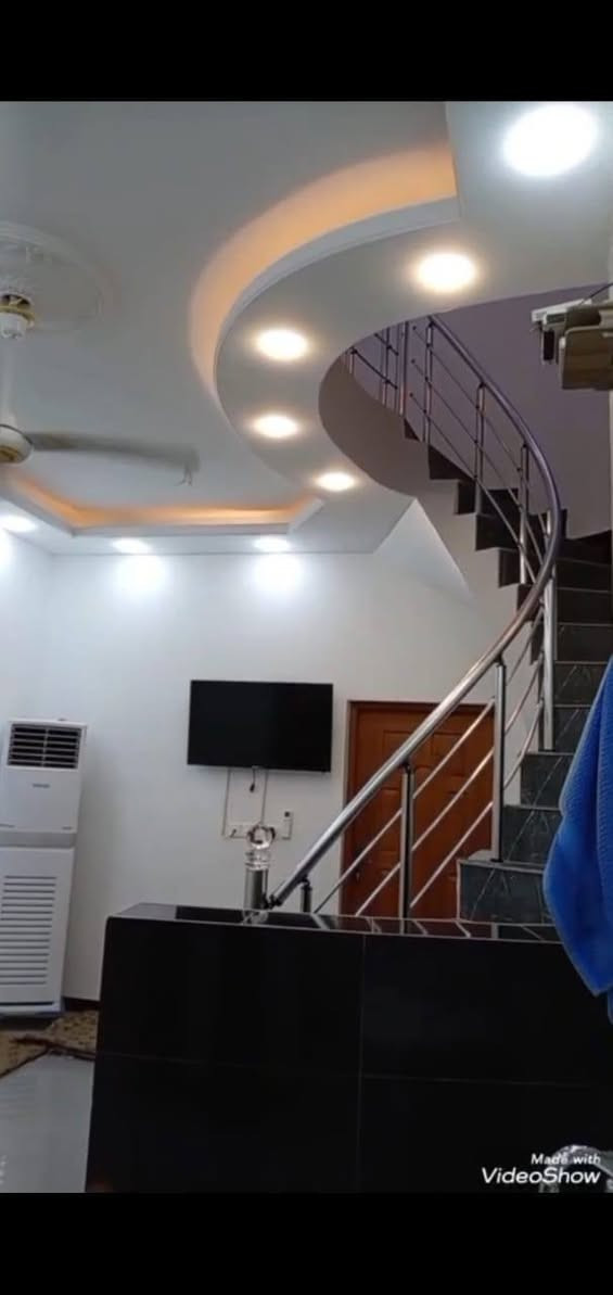 مشتمل للبيع

ضباط الثانيه على ساحه

120 متر
بناء 2025 
طابقين 3 غرف وباقي التفاصيل كامله
للأستفسار ***********
