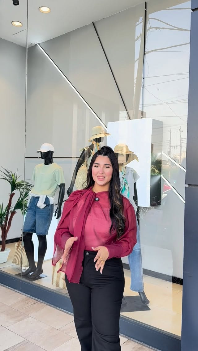 أجواء الربيع والصيف المثالية تبدأ بالألوان المنعشة وتفاصيل أنيقة ترافقك في كل لحظة 🌸☀️
إحساس راقٍ وبساطة تعكس روح الموسم.

Perfect spring & summer vibes… fresh colors and elegant details for every moment.

للطلب والاستفسار يمكنكم مراسلة صفحاتنا .
#alkoukh #springsummer #newseason
***********

 
#الكوخ
#الكوخ_فرع_السيدية
