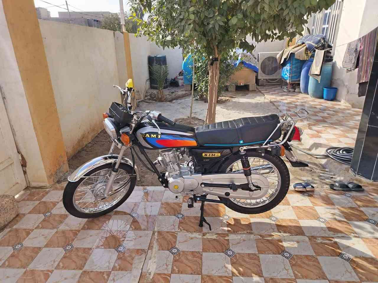 شنو اليوم 
نامه 27للبيع 
حجي الدراجه بعدها. زيرو 
مبدل دهن بس مرتين 
حجي فول شلعه ومعدل 
يعني خير من الله 
خروج قبل شهرين 
بيها اربع اوراق 
العنوان.     كنعان 
السعر بلاششششش ب 825 يعني فول 
رقم الهاتف     ***********
