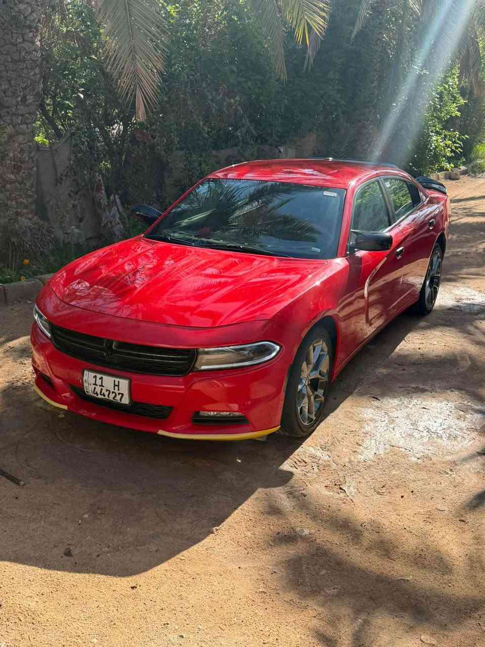 السلام عليكم 
جارجر 2019 
ماشيه 70 الف كيلو 
حادثه كلش خفيف خشم البنيد فقط
بسمي 
سنويه جديده 
حداديه جديده 
تخم تاير +ويل جديد
سياره جديد 
مامشتغل ستغدام شخصي 
مانقص شي ابد
*********** السماوا, المثنى
