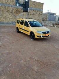 من رخصت الادمن رينو لوكان ٧راكب للبيع مديل ٢٠١٠ رقم بغداد بأسمي سعر ٥٥...