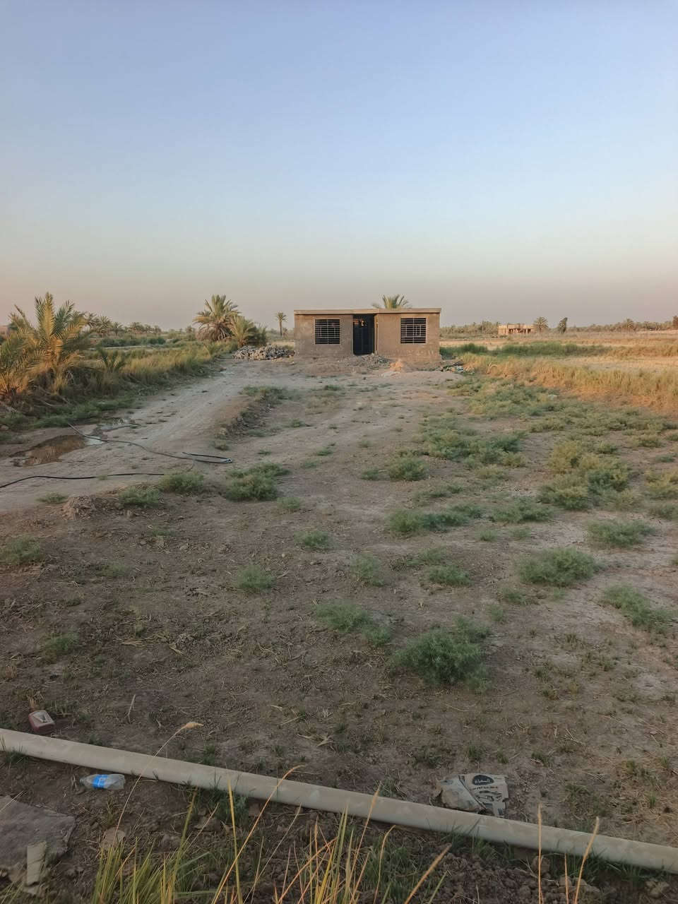 اسلام عليكم نص دونم لبيع الواجه 20متر طابو زراعي سند25
من ضمنه بيت بناء حديث غرف نوم 2+هول+استقبال+مطبخ +وصحيات داخليه
الموقع الدسميه ماء وكهرباء واصله بسعر مناسب
استفسار اتصال ***********          ***********
