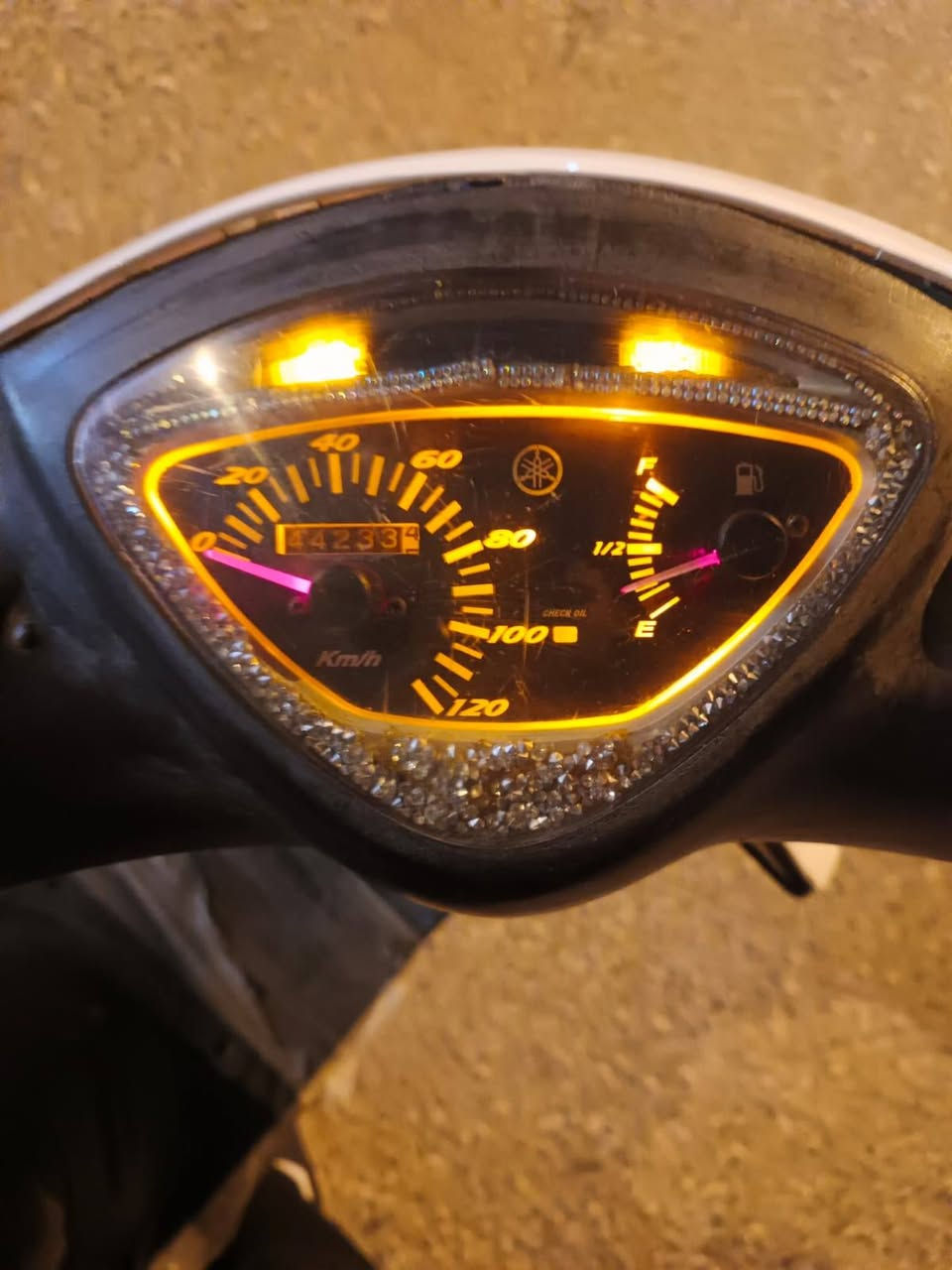 سلام عليكم دراجه مال رمبه صار شهرين من طالعه دراجه 49 بلاد ما مفتوحه الدراجه كل غراضها البلاديه موجوده من كفرات سود وياله
السعر... 900 وبيها  مجال 
تواصل واتساب ***********
