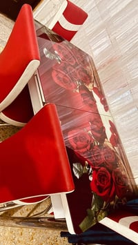 مجمدة جديدة • ميز طعام