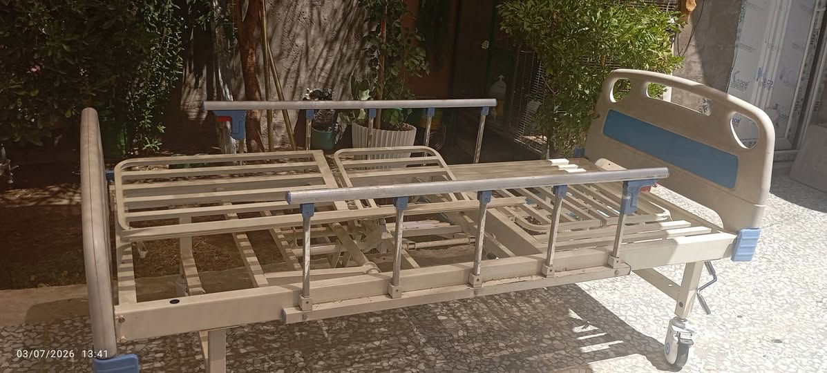 جرباية للبيع مابيهه اضرار العنوان بغداد المشتل ***********

