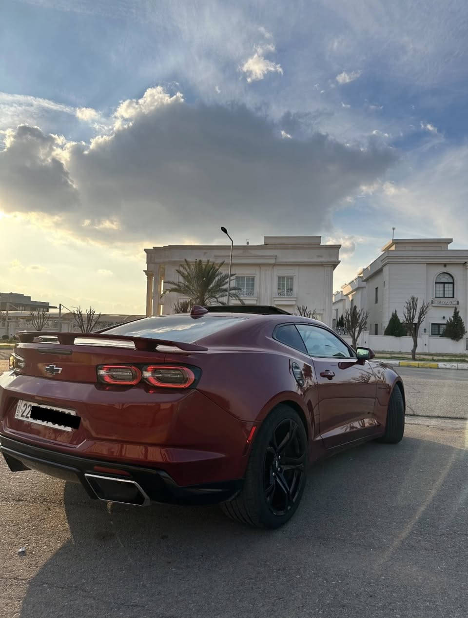 السلام عليكم
.
للبيع 
.
Camaro 2ss 1Le  2022 🚀🚀🚀
 2022  كمارو 2ss 1Le
.
السيارة 1Le يعني الفوول الفول الفوول مال كمارو 
شكو ببالك بيها 🔥
 رادار امامي 
رادار خلفي 
رادارات جانبية 
كامرة خلفية 
بيها HUD
داخل 24 لون
سماعات boss
كشنات تدفئة تبريد 
ستيرن تدفئة 
ستيرن جلد
كشنات خزن 
كشنات كهربائية 
كشنات نوع ريكارو Recaro 
انظمة قيادة Sport / Track / Tour 
شاحن Wireless 
عليها برمجة استخدام يومي safety + بوبكورن 💥💥💥+ برمجة مراوح وحماوة وبرمجة گير السيارة بمعنى الكلمة صاروخ 🚀🚀
عليها اكزوزت روش يعني الطرب الاصيل 🎶🔥
والدبة البلادية مالتها موجوده ..
حاطلها علامة ضوئية مال تاهو
زوج تايرات خلفي جديد 
زوج تايرات نوع SEMI SLICK هم موجودات ضامهن استخدام صيفي..
وهواي مواصفات بعد 
السيارة جديدة ونظيفة واي مصرف مابيها 
.
.
حادث السيارة مثل ما موضح بالصور فقط نصف الجاملغ امامي مصبوغ البقية كفالة عامة
. 
السيارة ماشية فقط 48,000 KM
.
السعر 255 ورقة وبيها مجال للشراي (25,500)💸
.
مكان السيارة اربيل
.
رقمها اربيل 
 .
رقم التلفون ***********
واتساب موجود
