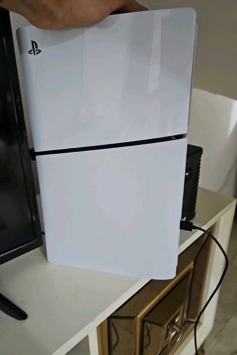 بلي 5 سلم اوربي وياه باكيته كامل ملحقات ووياه قرص رينبو واذا تريد وياه حساب بي رديد وونيد فور سبيد وفورتنايت 155 سكن سعره ويه الحساب ب 675وبدون ب 625 للمعلومه اشتريته جديد صارلي 7 اشهر وسبب البيع محتاج فلوس 
العنوان الفلوجه
