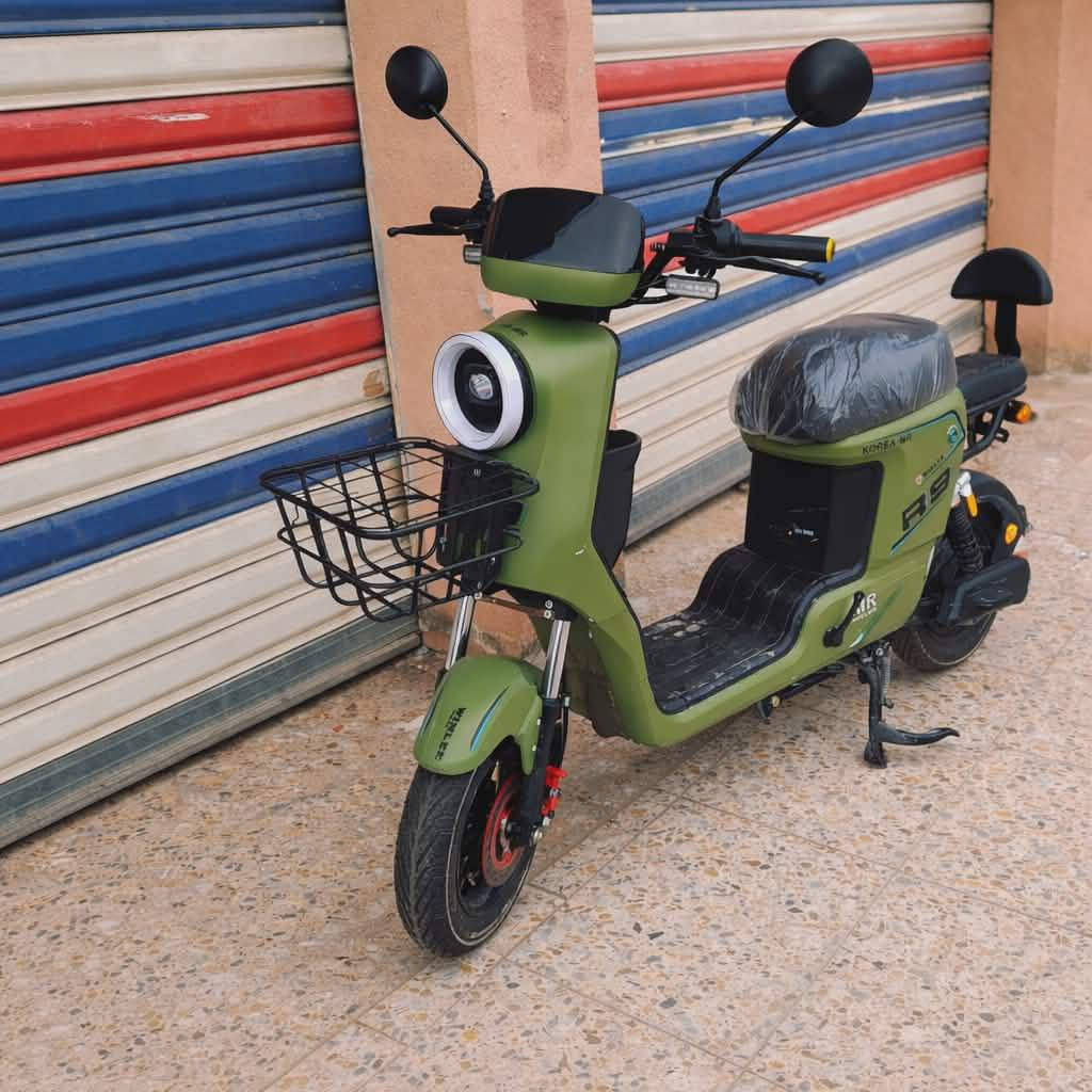 دراجه شحن R9 البيع
بطاريات 5
32انبير 
كهربائياته كله شغاله 
سعره 450 وبيه مجال 
بغداد المعامل مكاني 
***********
