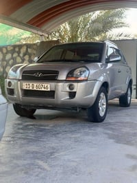 توكسان 2009 خليجي  كير محرك حداديه تبريد كله جاهز  السونار موضح بل صور...
