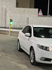 كيا سيراتو للبيع موديل11  رقم دهوك ماشيه 107 داخل لونين ماروني واسود  ...